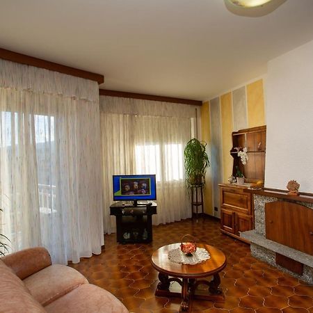 ורבאניה Casa Vacanze Heidi Vista Lago מראה חיצוני תמונה