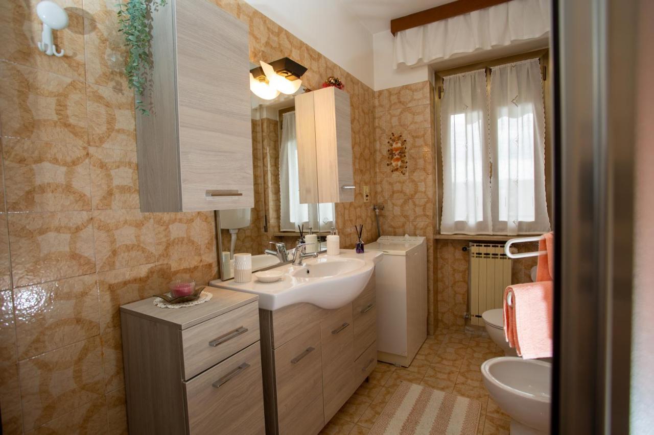 ורבאניה Casa Vacanze Heidi Vista Lago מראה חיצוני תמונה